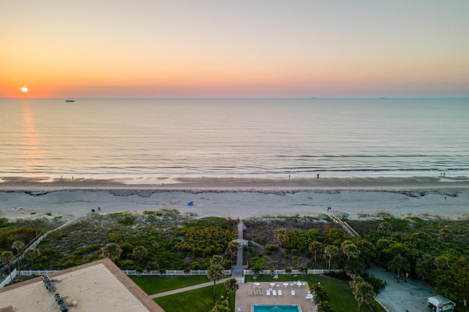 Cocoa Beach Towers Экстерьер фото