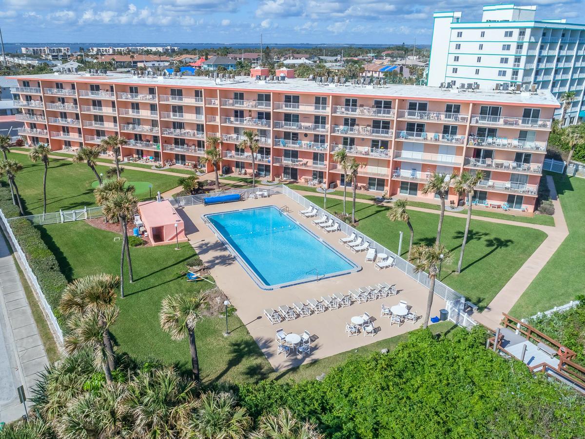 Cocoa Beach Towers Экстерьер фото